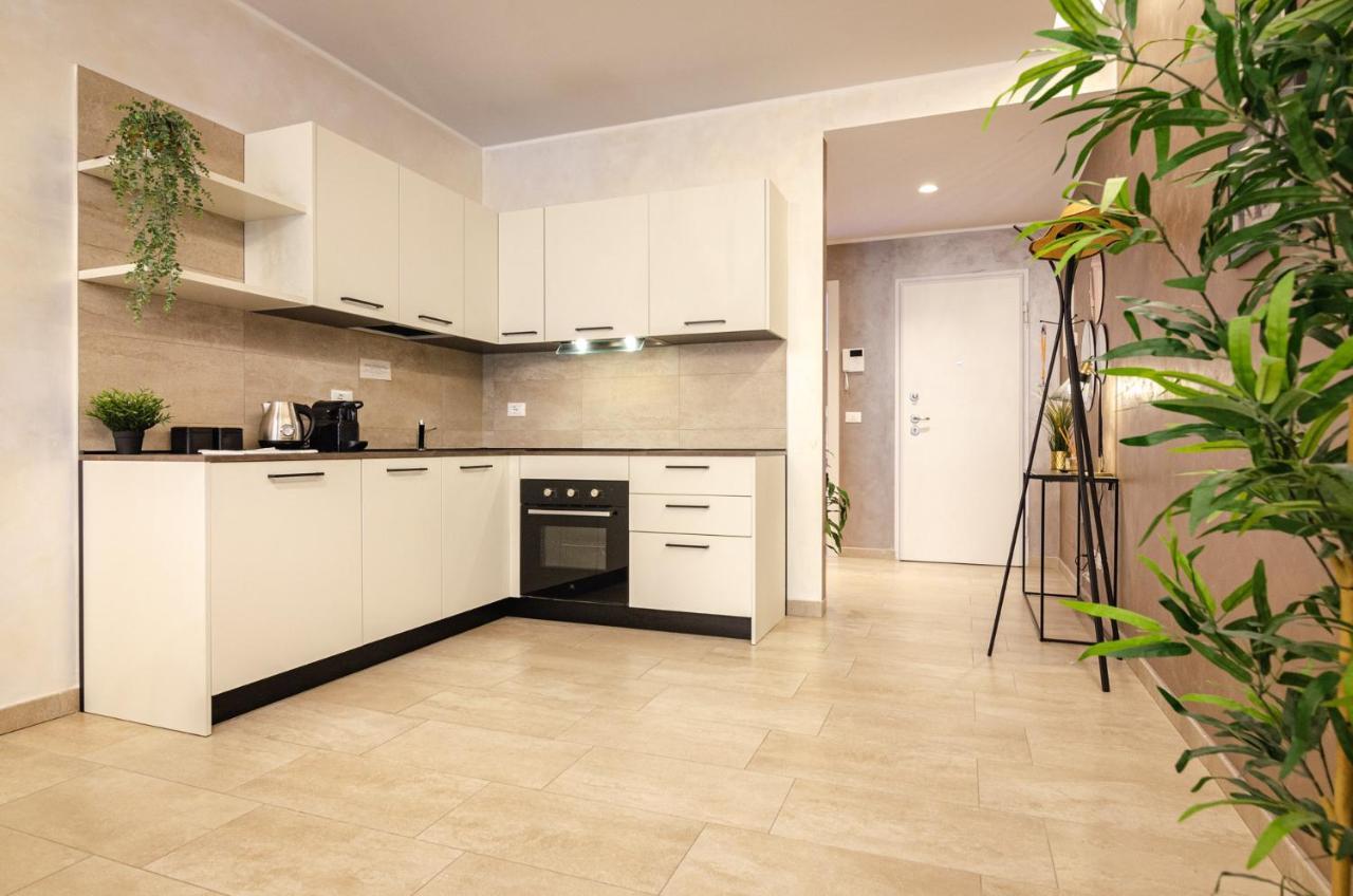 Goito Luxury Apartment, In The Historical Center Болоня Екстериор снимка