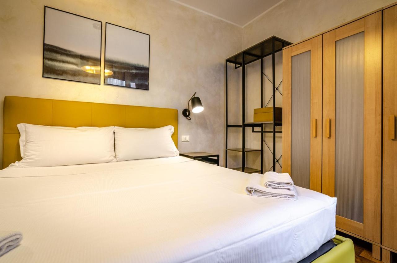 Goito Luxury Apartment, In The Historical Center Болоня Екстериор снимка