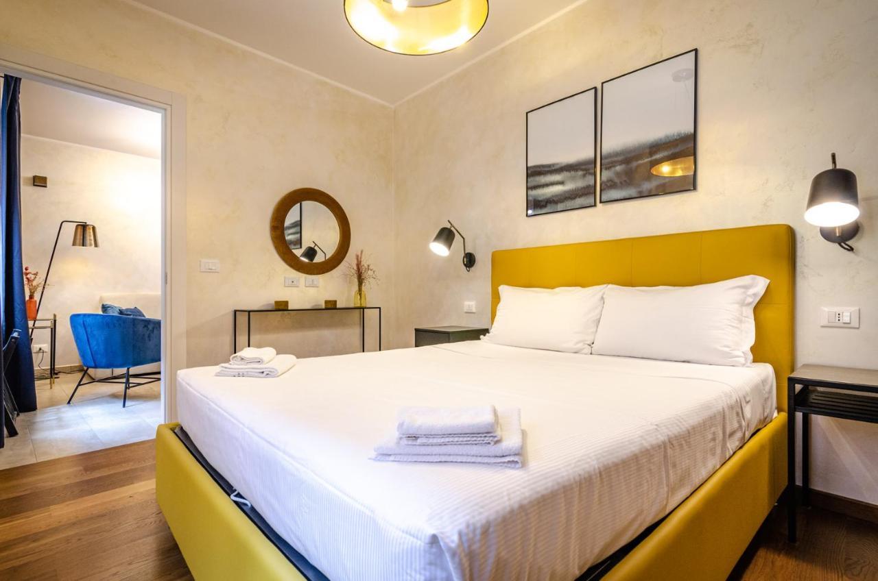 Goito Luxury Apartment, In The Historical Center Болоня Екстериор снимка