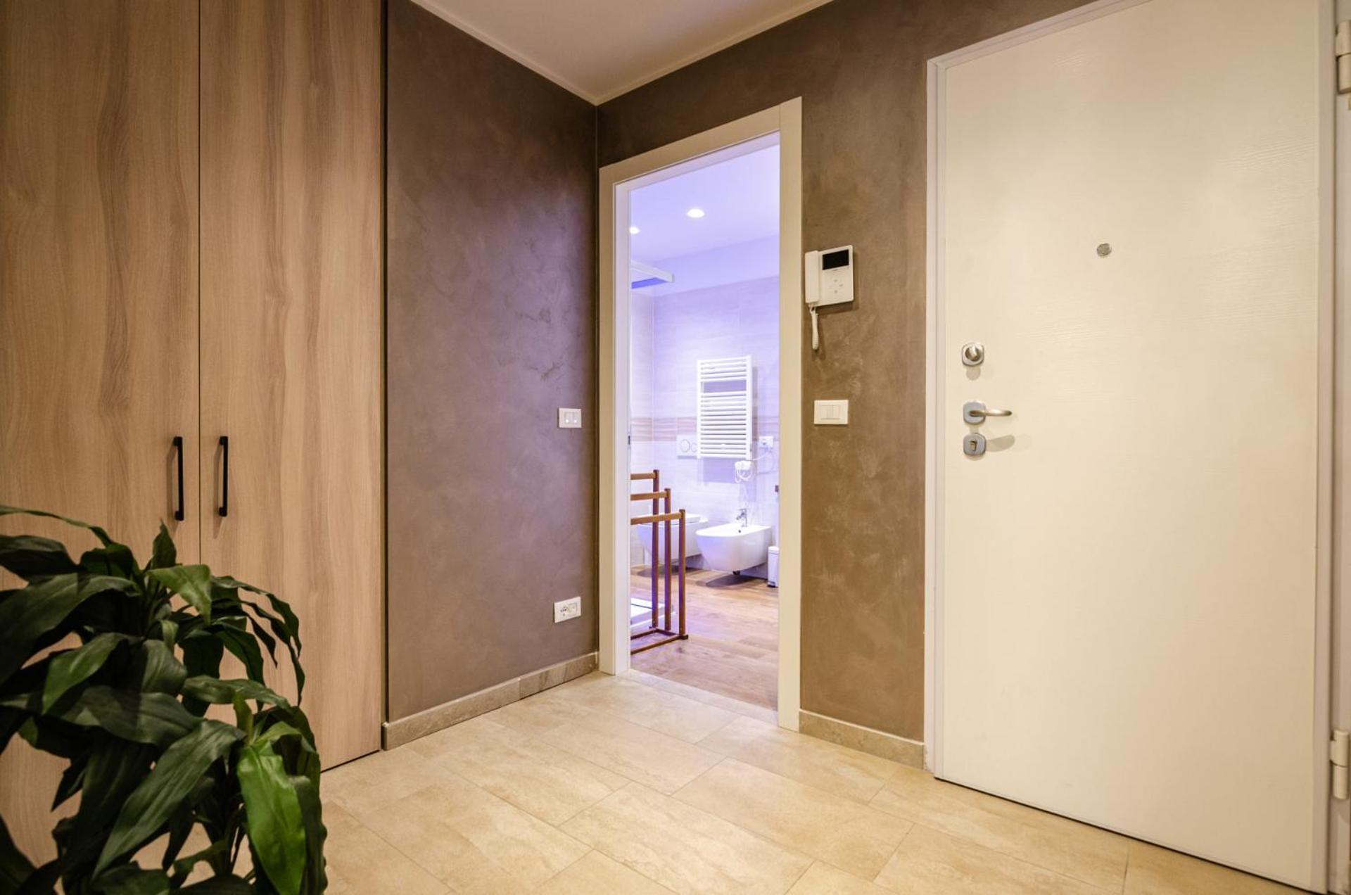 Goito Luxury Apartment, In The Historical Center Болоня Екстериор снимка