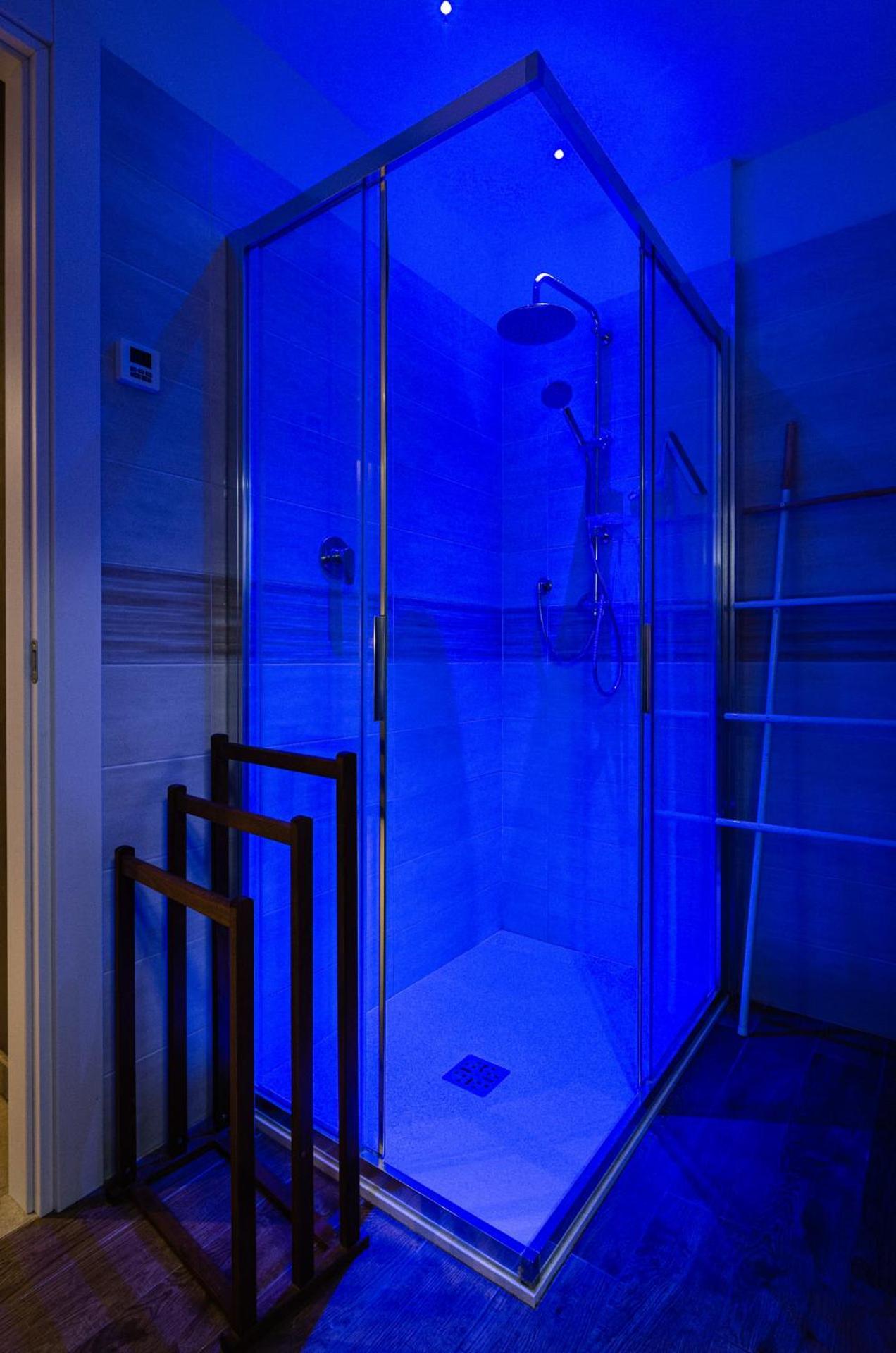 Goito Luxury Apartment, In The Historical Center Болоня Екстериор снимка