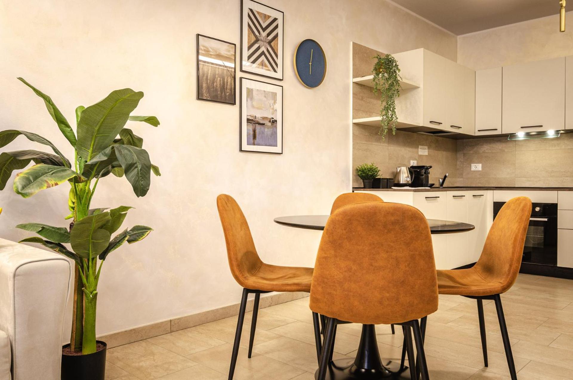 Goito Luxury Apartment, In The Historical Center Болоня Екстериор снимка