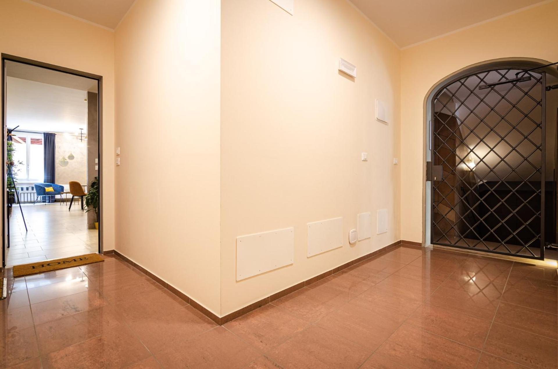 Goito Luxury Apartment, In The Historical Center Болоня Екстериор снимка